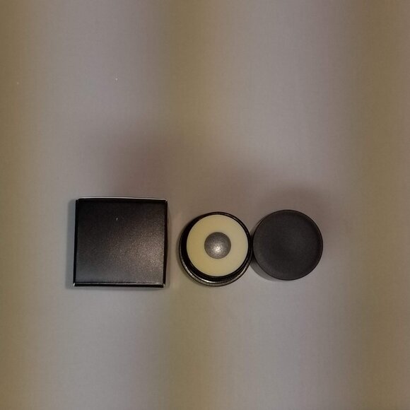 Milk Makeup - Pore Eclipse Non-Comedogenic Matte Blur Stick - Picture 7 of 7